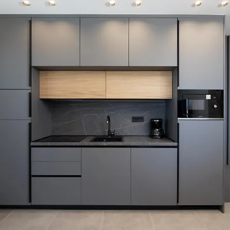 A'more Bijeca - App B5 - Mpolo Medulin